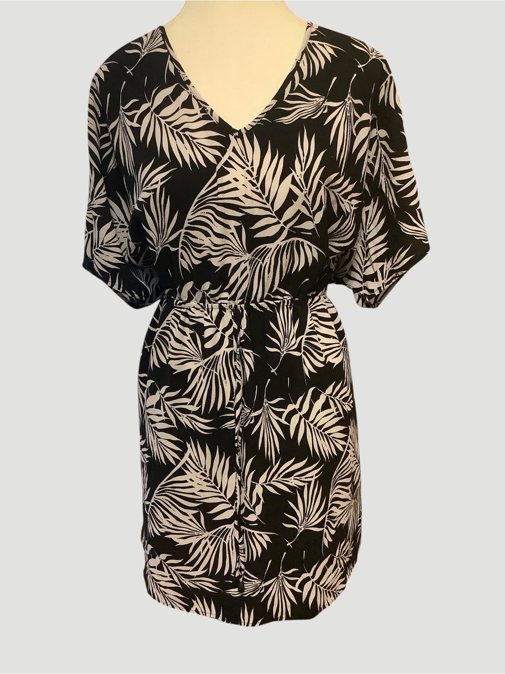 Mario Serrani Black & White Tropical Leaf Print Flutter Sleeve Dress Size L